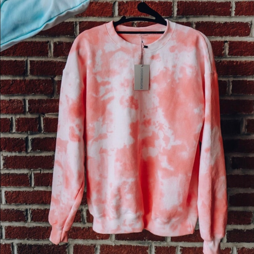 Pink tye dye crew neck